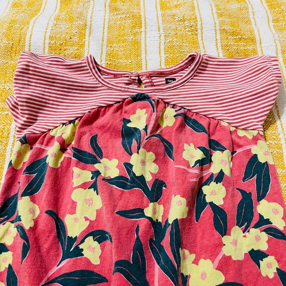 Tea Collection Baby Girls Romper 12-18 Months Pink Floral Stripe Short Sleeve - Picture 2 of 4